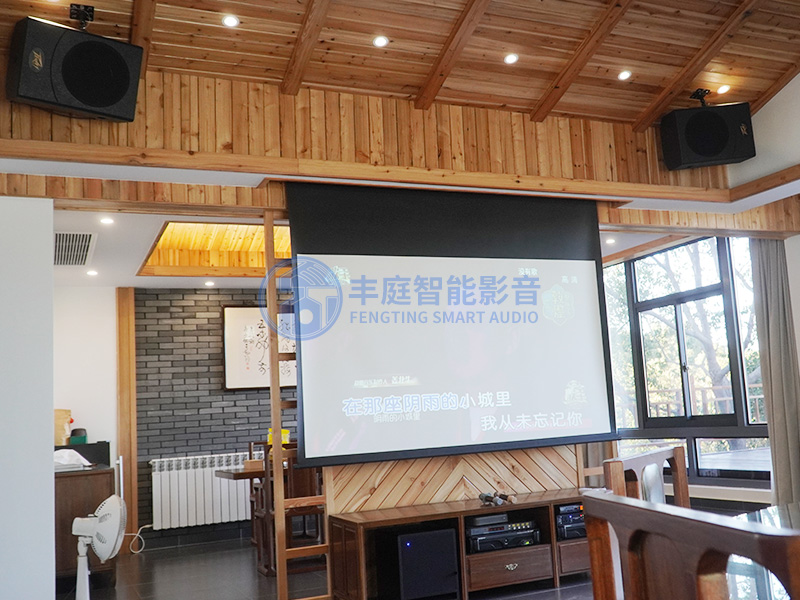 在家里面組建家庭卡拉OK系統(tǒng)以后不用去KTV唱歌了